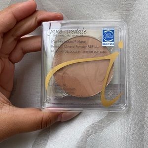 Jane Iredale Pure pressed base